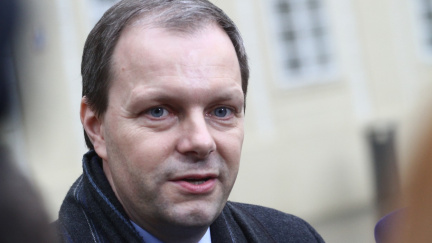 Studenti UJAK si stěžují ministru Chládkovi na Akreditační komisi