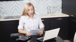 Neúspěšní žadatelé o vrácení bankovních poplatků asi zaplatí další miliony