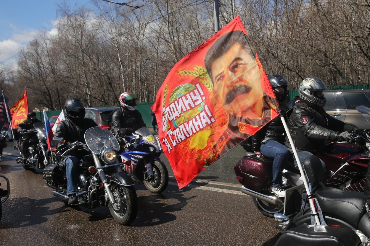 Noční vlci vyrazili na Berlín. Německo je tam ale možná nepustí