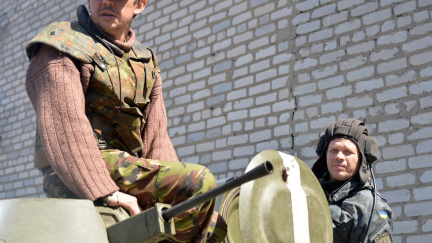 U Mariupolu zuří těžké boje. Armáda přišla o vojáka