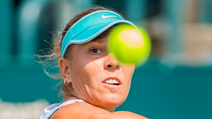 Plíšková, Hradecká a Siniaková jsou v semifinále