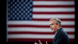 Jestřáb Jeb poletí do Evropy. Proč nepřistane v Česku?