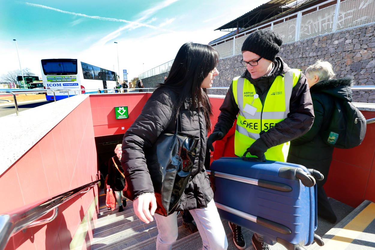 'Šaškárna' s nosiči na Veleslavíně skončí. Nahradí je zřejmě pás pro zavazadla