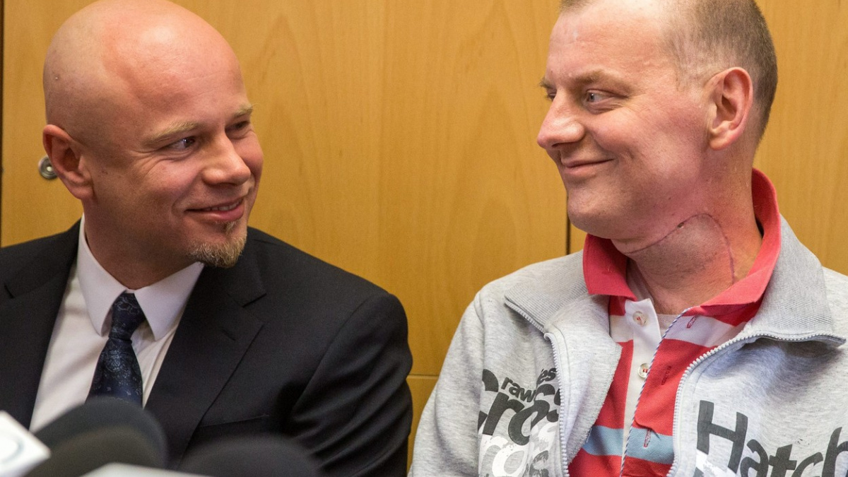 Polští lékaři provedli unikátní operaci, pacientovi transplantovali krk