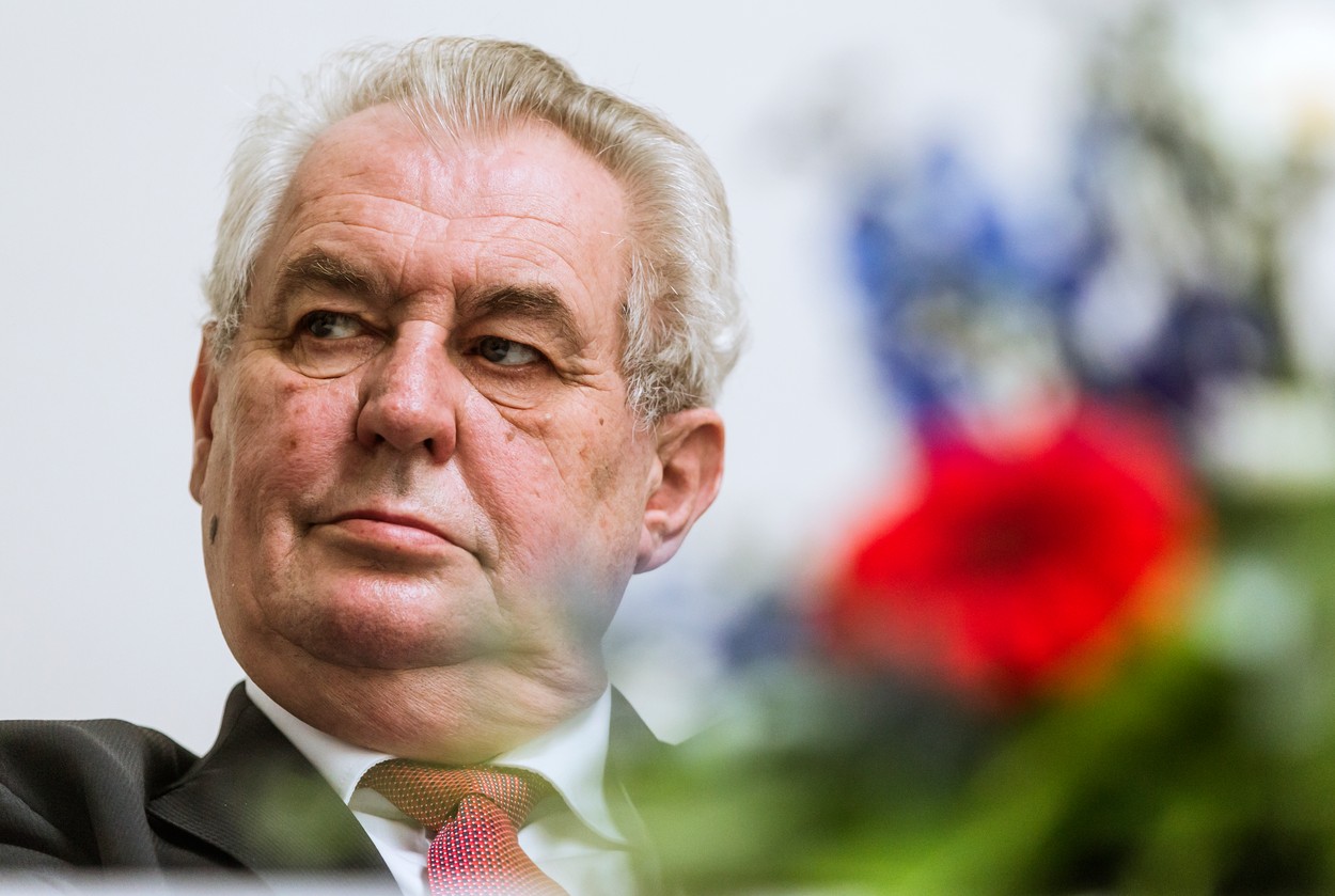 Zeman vs. akademici, druhé kolo. Chládek odložil jmenování profesorů