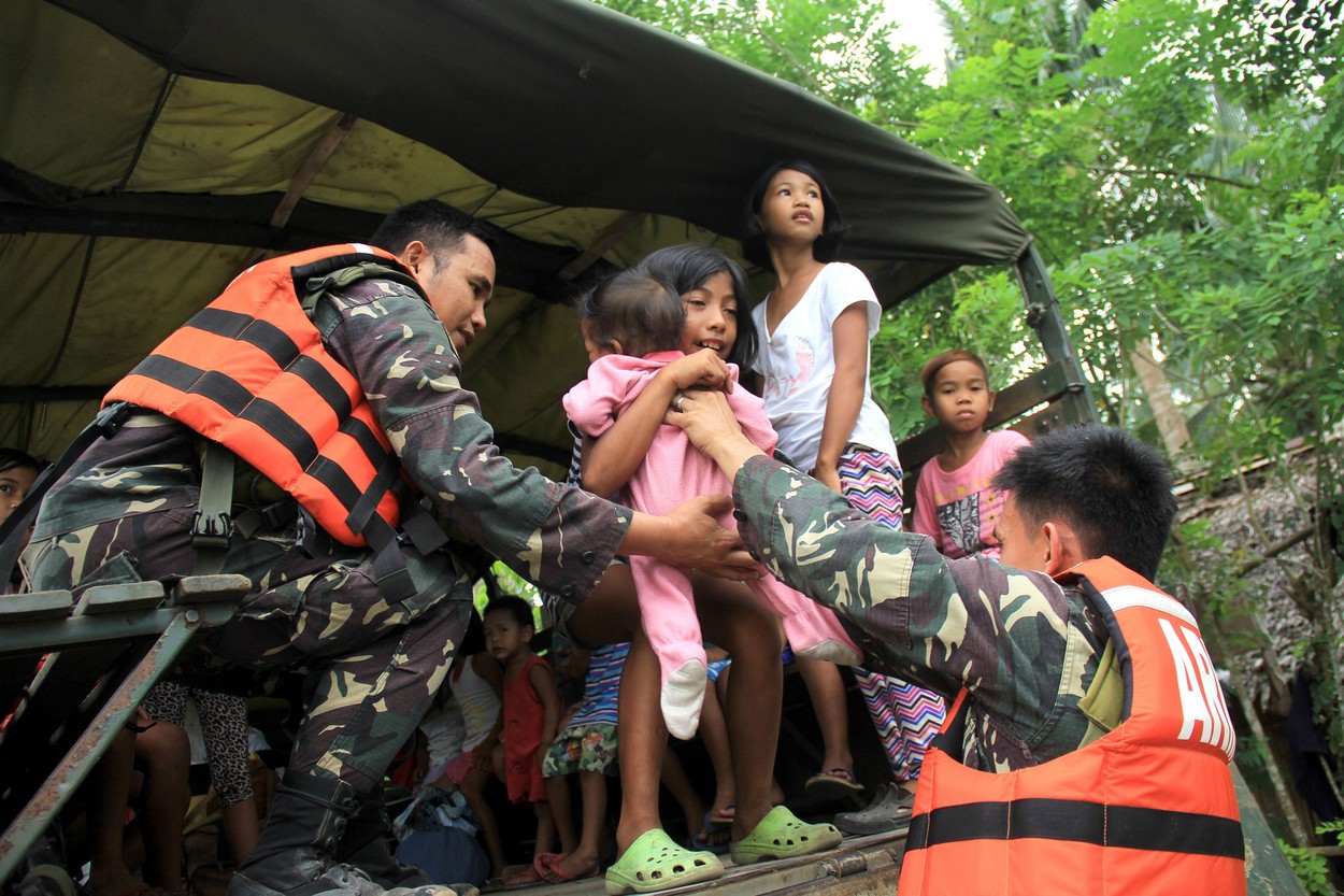 Filipíny se připravují na tajfun, domovy preventivně opustily tisíce lidí
