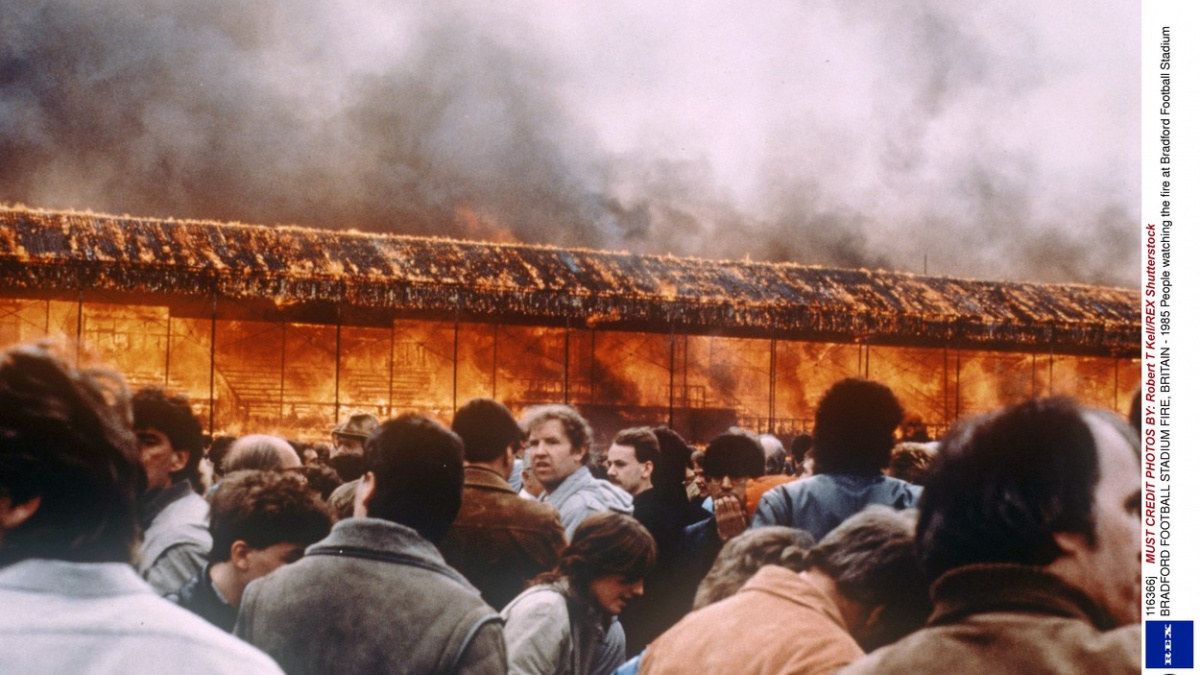 Malý požár se proměnil v peklo, od tragédie v Bradfordu uplynulo třicet let