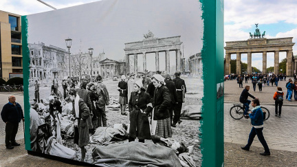 Oslavy konce války v Berlíně: Bruce Willis, ruští motorkáři a stávka železničářů