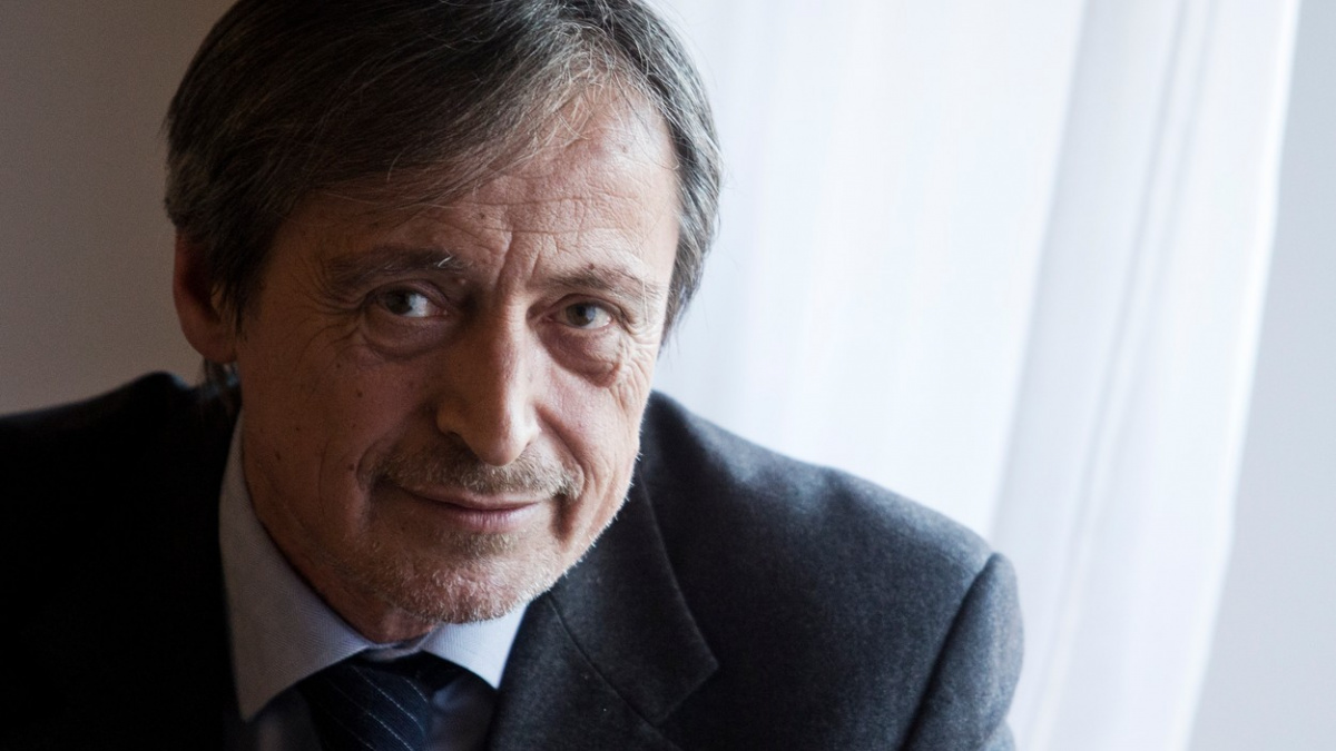 Česko uzavřelo s Alžířany důležitou zbrojní dohodu. Podepsal ji Stropnický