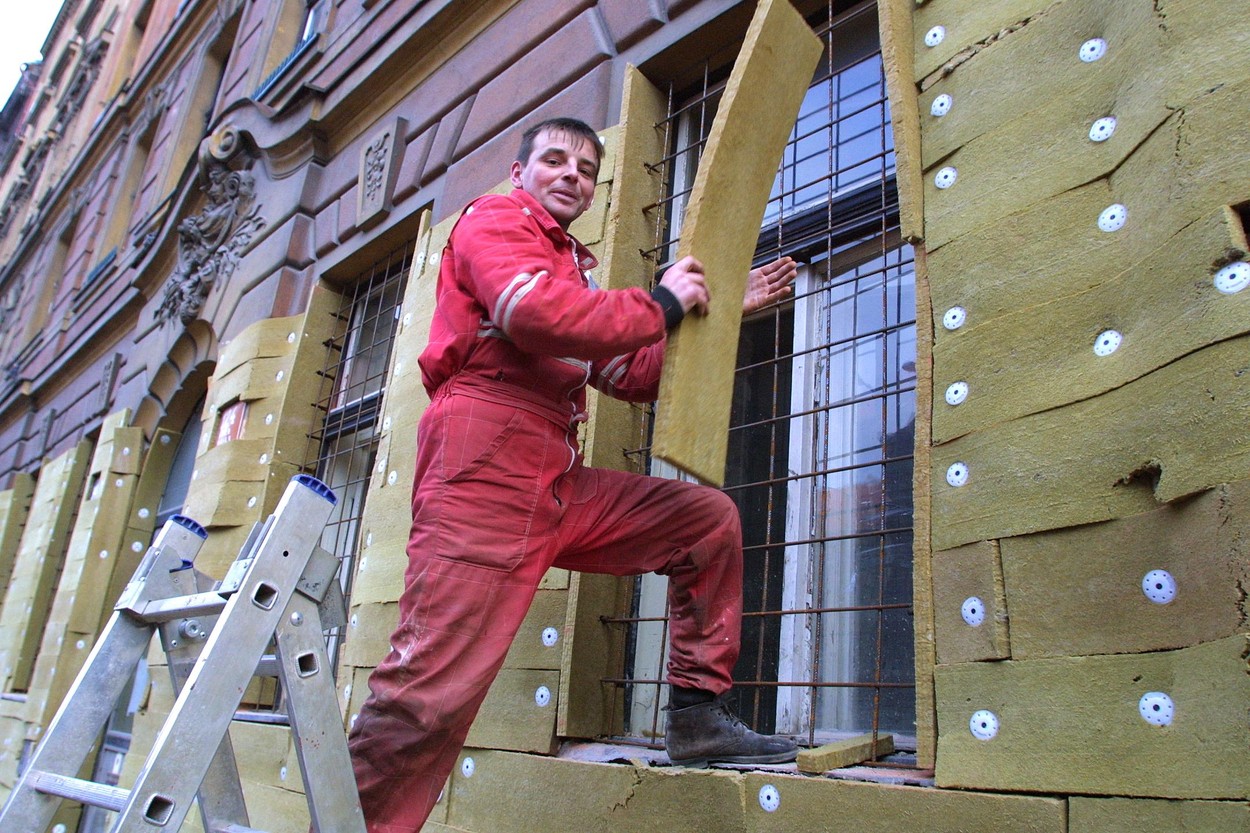 Od pátku můžete zase žádat o dotace na zateplení domů