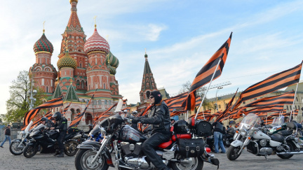 Noční vlci jsou 'neziskovka tříbící morálku'. Na Krymu postaví vlastenecké centrum