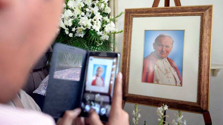 Kapku krve Jana Pavla II. uložili na Svatém kopečku