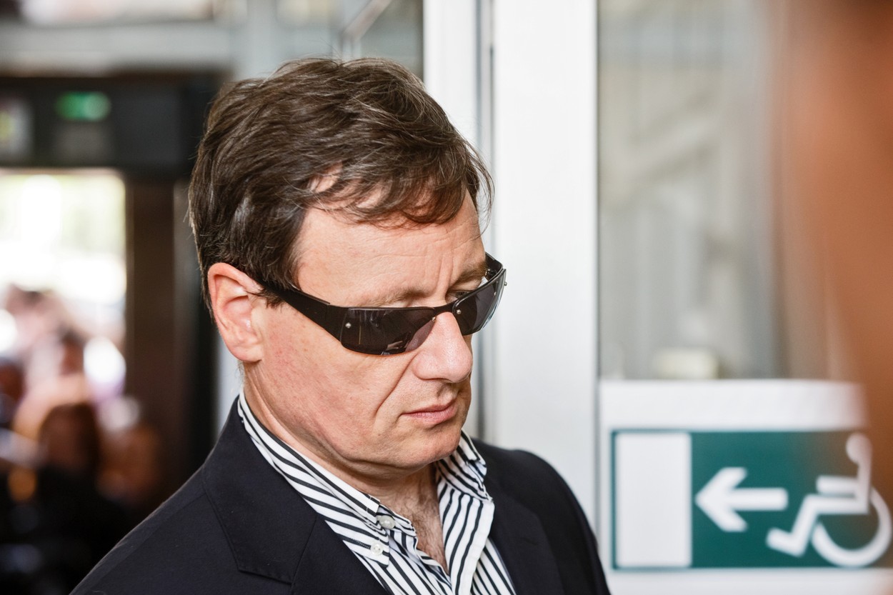 Rath dorazil k soudu bez obhájce, soudce přerušil líčení do června
