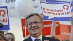 Aktualizováno: Komorowski před volbami láká Poláky na snížení důchodového věku