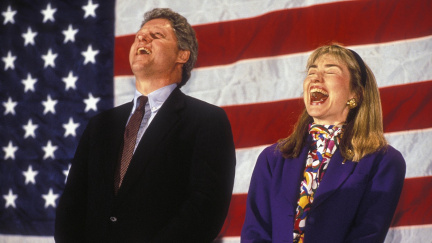 Hillary může vyhrát volby.  Co potom bude s Billem?