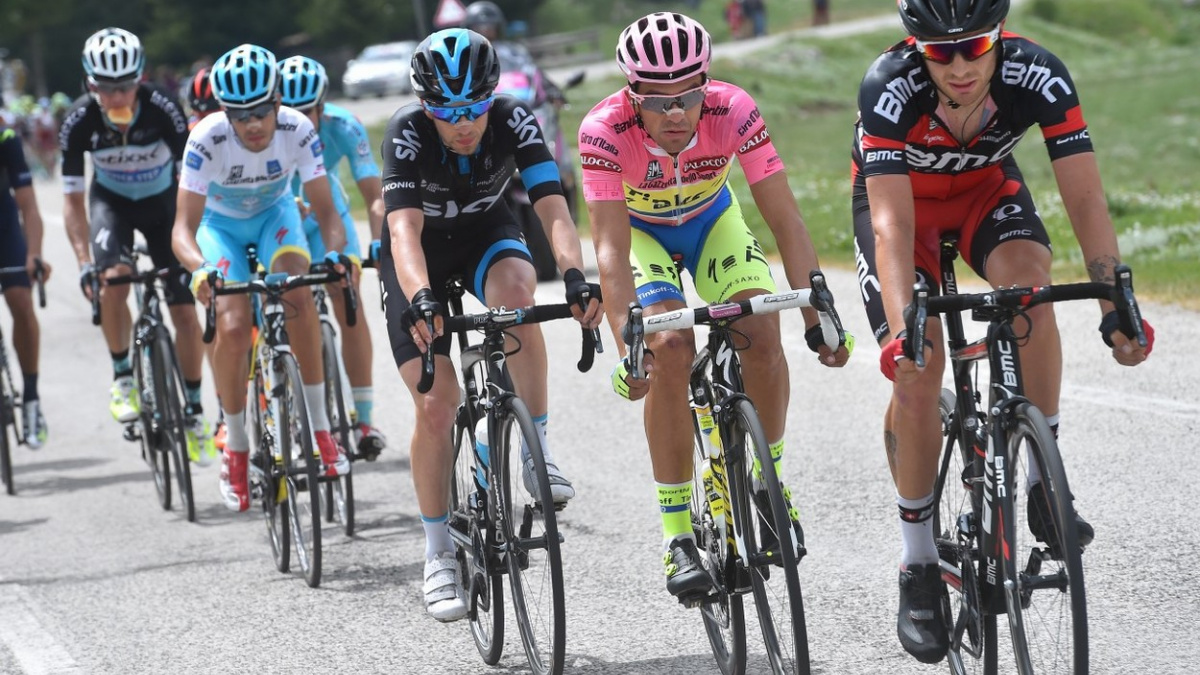 König je stále šestý, ale dostal pokutu