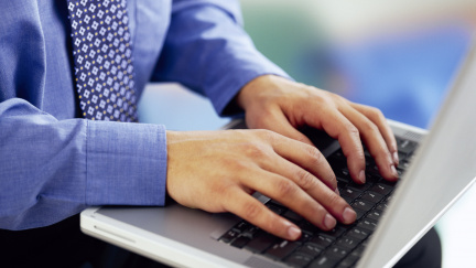 Firma Yahoo šmírovala emaily uživatelů, tvrdí obžaloba