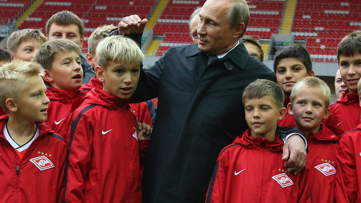 Američané chtějí Rusku překazit MS ve fotbale, hřímá Putin