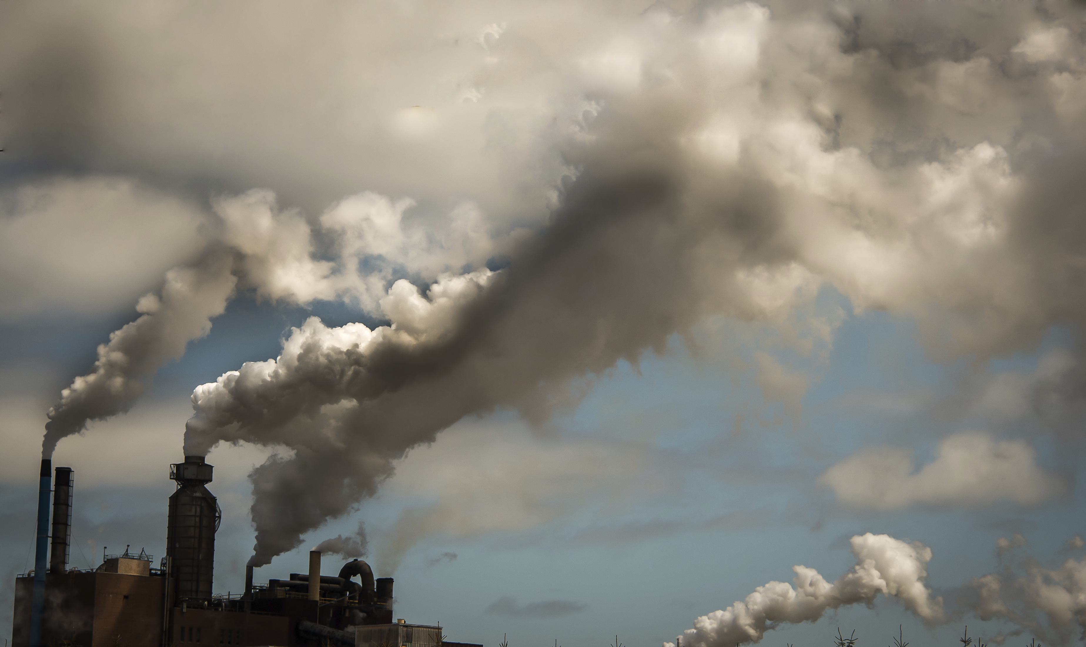 Energetické společnosti tlačí na nový systém oceňování emisí