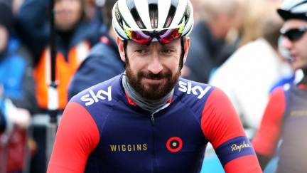Vítěz Tour de France z roku 2012 Bradley Wiggins stanovil nový světový rekord!
