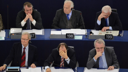 Strany nesmí brát peníze od Ruska, rozhodl europarlament