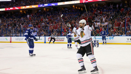 Tampa domácí zápas nezvládla, Chicago sahá po Stanley Cupu