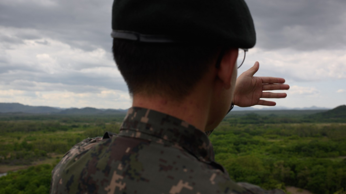 Voják z KLDR utekl přes ostře střežené hranice do Jižní Koreje