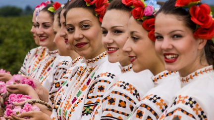 Co Bulhaři sbírají časně ráno? Vyrábějí z toho světový unikát