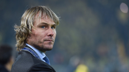 Bojujte a hrajte jako nikdy, vzkazuje fotbalovým nadějím legendární Pavel Nedvěd