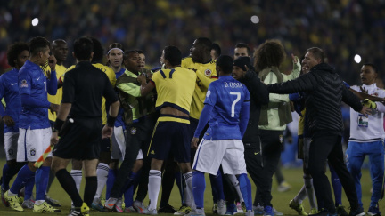 "Kanárci" místo fotbalu válčili a přišli o neporazitelnost