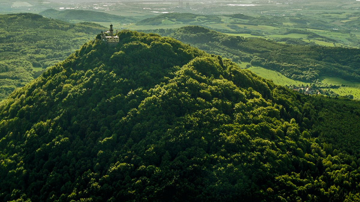 Tip na výlet: Skalka v kraji granátů