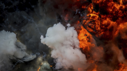 Aktualizováno: Uříznutá hlava a vlajka islamistů: Atentát v Lyonu si vyžádal jednu oběť