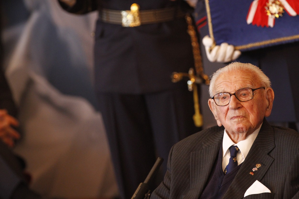 Zemřel sir Nicholas Winton. Muž, který zachránil 669 židovských dětí