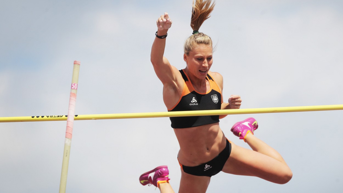 Ptáčníková skákat nechtěla, ale pak vyhrála. Kudlička vyrovnal maximum