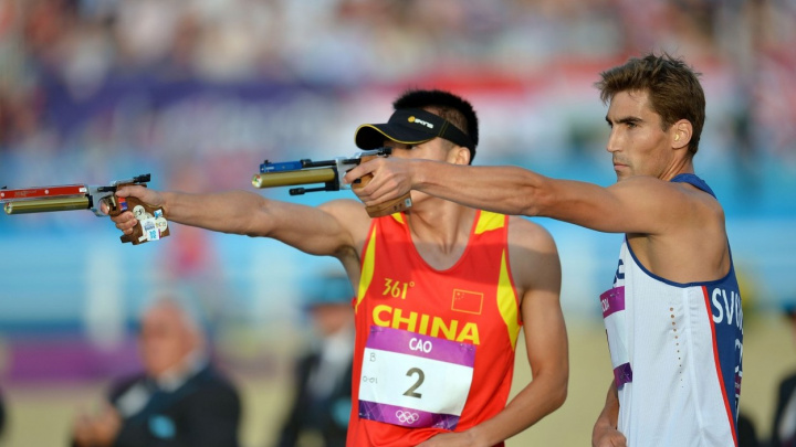 Moderní pětibojaři Svoboda s Polívkou budou dnes na MS bojovat o olympiádu