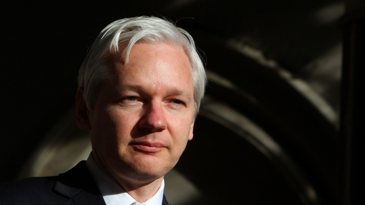 Šéf WikiLeaks nedostal ve Francii azyl. Musí se dál skrývat
