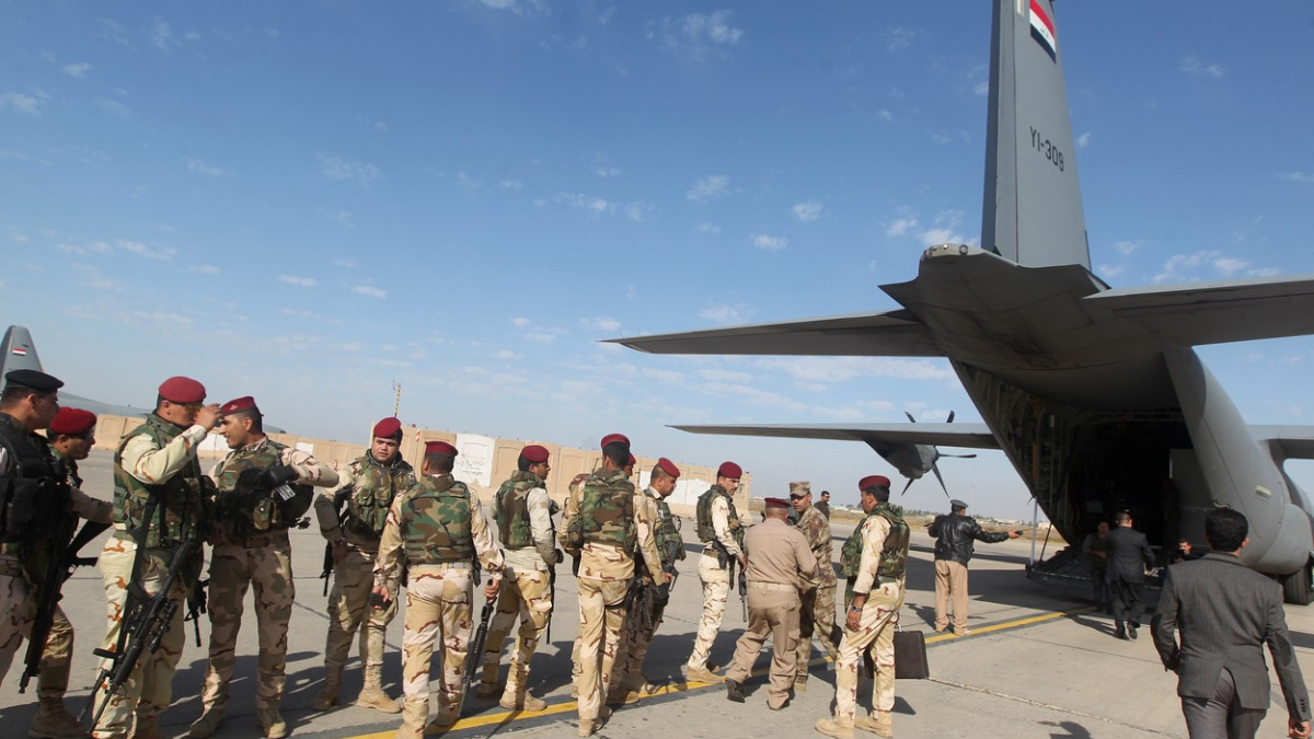 Irácká stíhačka omylem vypustila bomby na Bagdád, nejméně 12 mrtvých