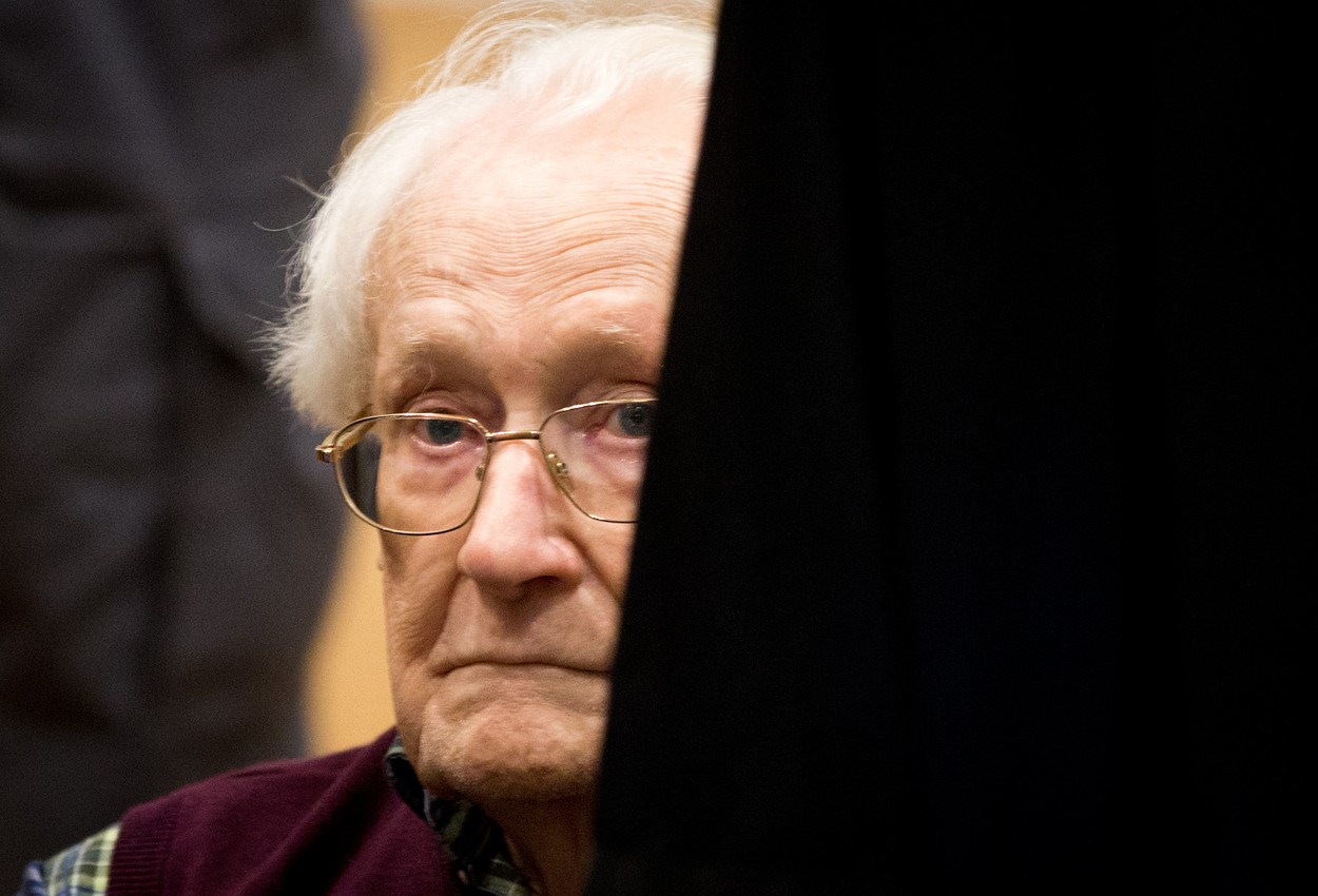 Soud poslal 'osvětimského účetního' Gröninga do vězení na čtyři roky