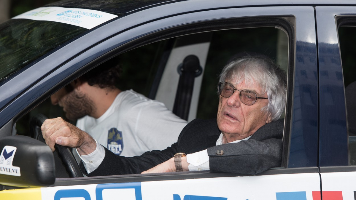 Formule 1 nikdy nebyla bezpečnější, tvrdí Bernie Ecclestone