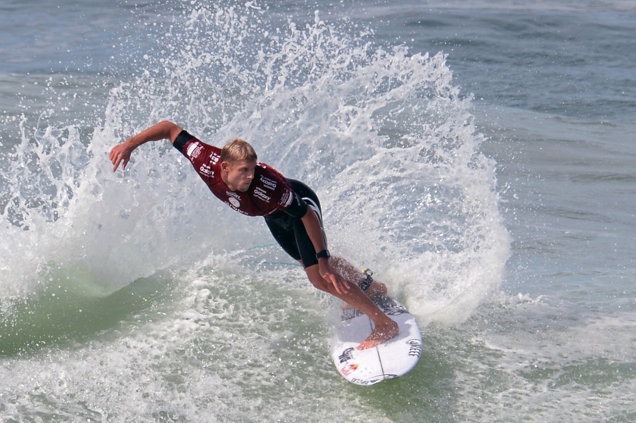 Drama na surfu! Mick Fanning bojoval ve vlnách se žralokem