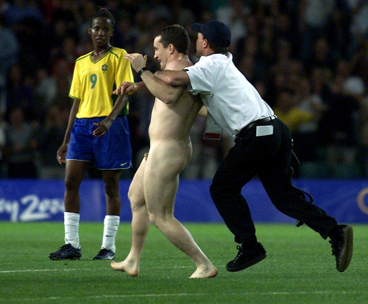 Teplický fanoušek pobíhal nahý na hřišti, teď nesmí tři roky na stadion