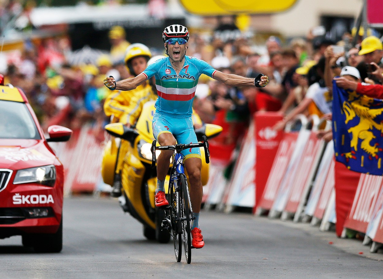 Froome poprvé v nesnázích, vyhrál Nibali. Kreuzigera zdržel defekt