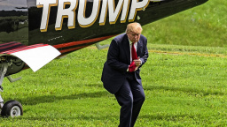 Jak Donald Trump udělal z amerických voleb bulvár