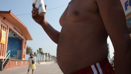 Prokázáno: Manželství škodí váze, zvlášť u mužů. Váží víc než svobodní