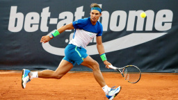 Nadal triumfoval na antuce v Hamburku a Vilasův rekord má na dosah