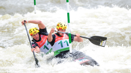 Aktualizováno: 'Brambory' pro českou deblkanoi, Hilgertové uniklo finále o dvě setiny