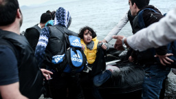 Řekové z ostrova Kos pomáhají uprchlíkům, i když sami mají málo, říká Češka