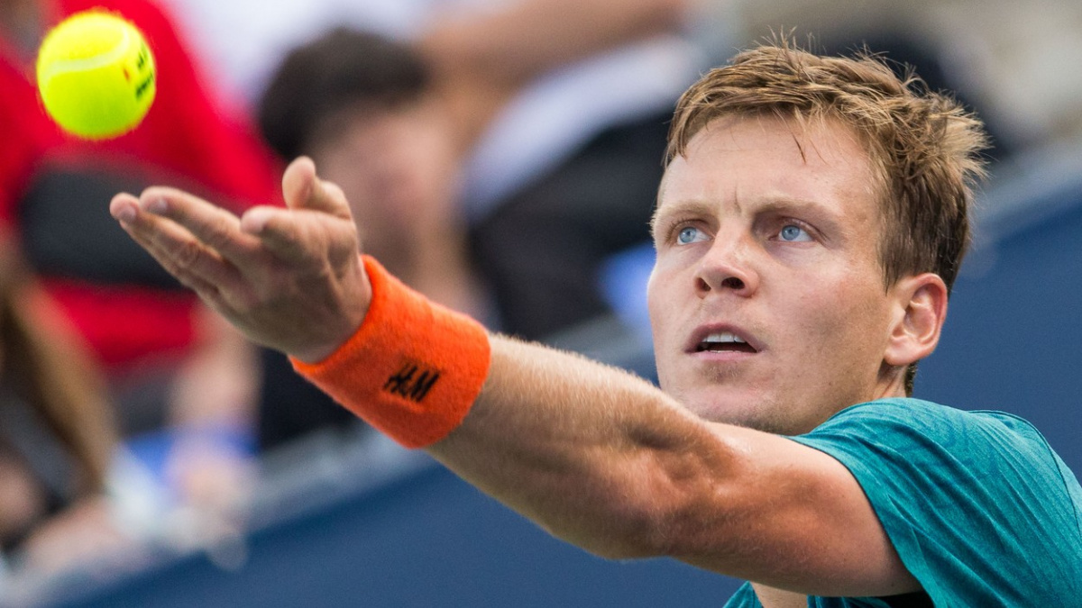 Jako kočka s myší. Berdych zničil Robreda 6:0 a 6:1