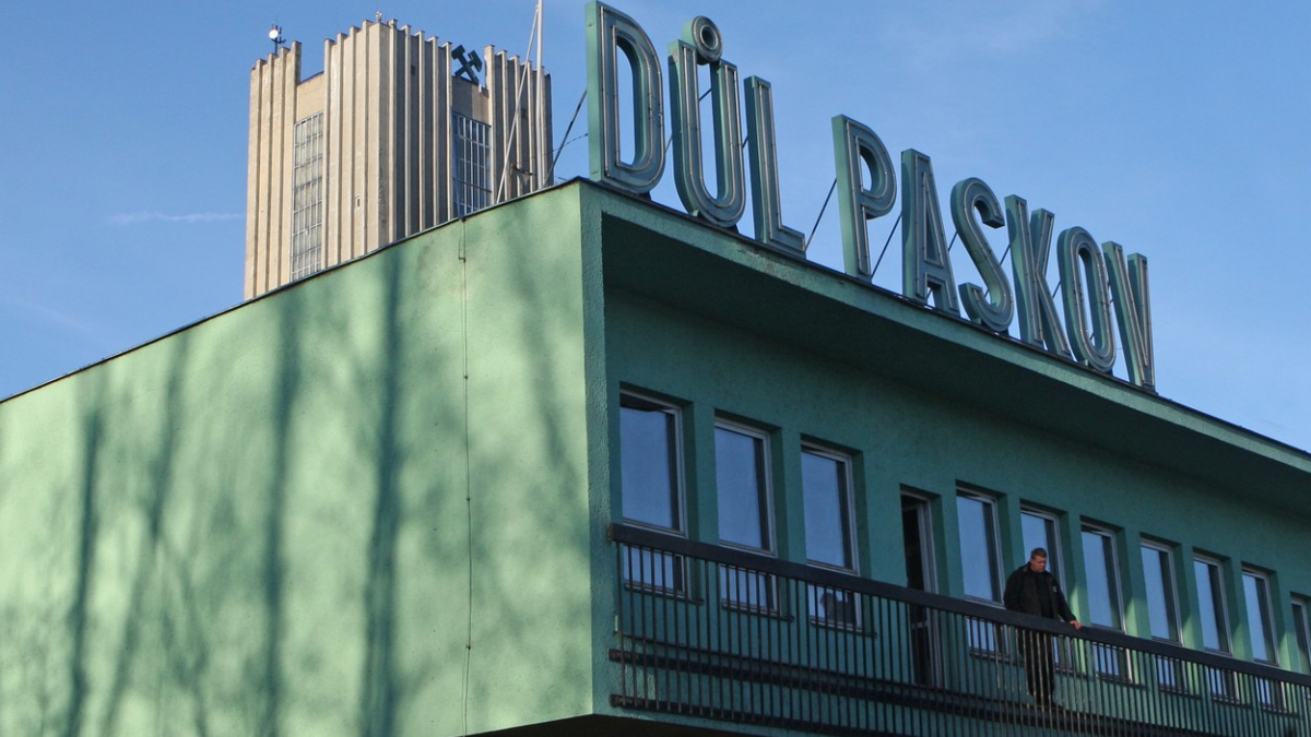 Cena uhlí klesá. Vláda bude muset opět jednat o pomoci Dolu Pakov