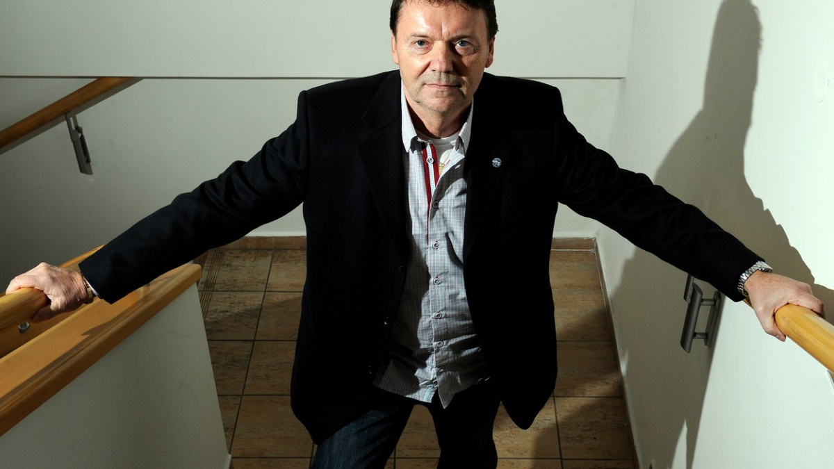 Berbr tvrdí, že komisi sudích neovlivňoval. Damková označila Kovaříkova slova za lži